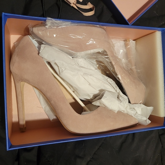 Stuart Weitzman Heels Size 10 - Picture 4 of 6